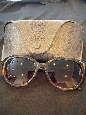 Vince Camuto Tortoiseshell Frame Sunglasses with Brown Gradient Lenses